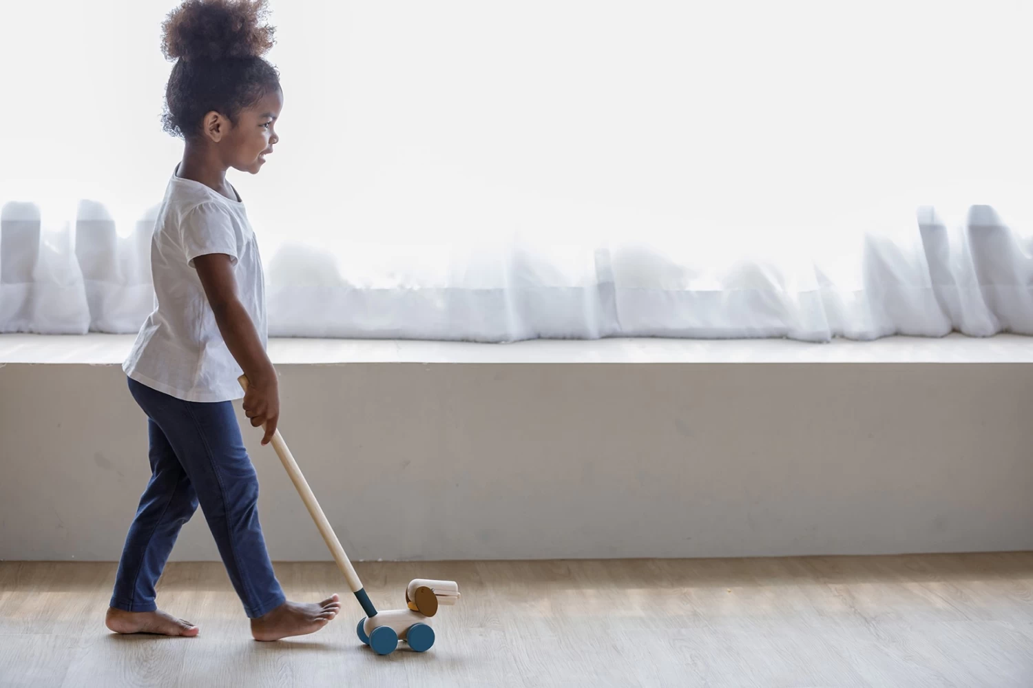 Plan Toys PlanToys Holzspielzeug Schieben & Ziehen-Welpe 8 Plan Toys PlanToys Holzspielzeug Schieben & Ziehen-Welpe – Bild 6