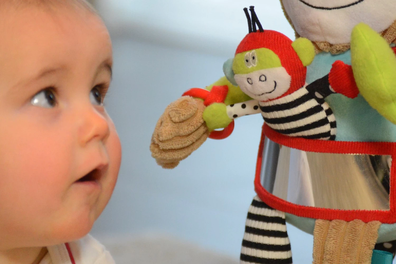 Dolce Classic Aktivitätsspielzeug Affe Charlie - 25 Cm 8 Dolce Classic Aktivitätsspielzeug Affe Charlie - 25 Cm – Bild 6