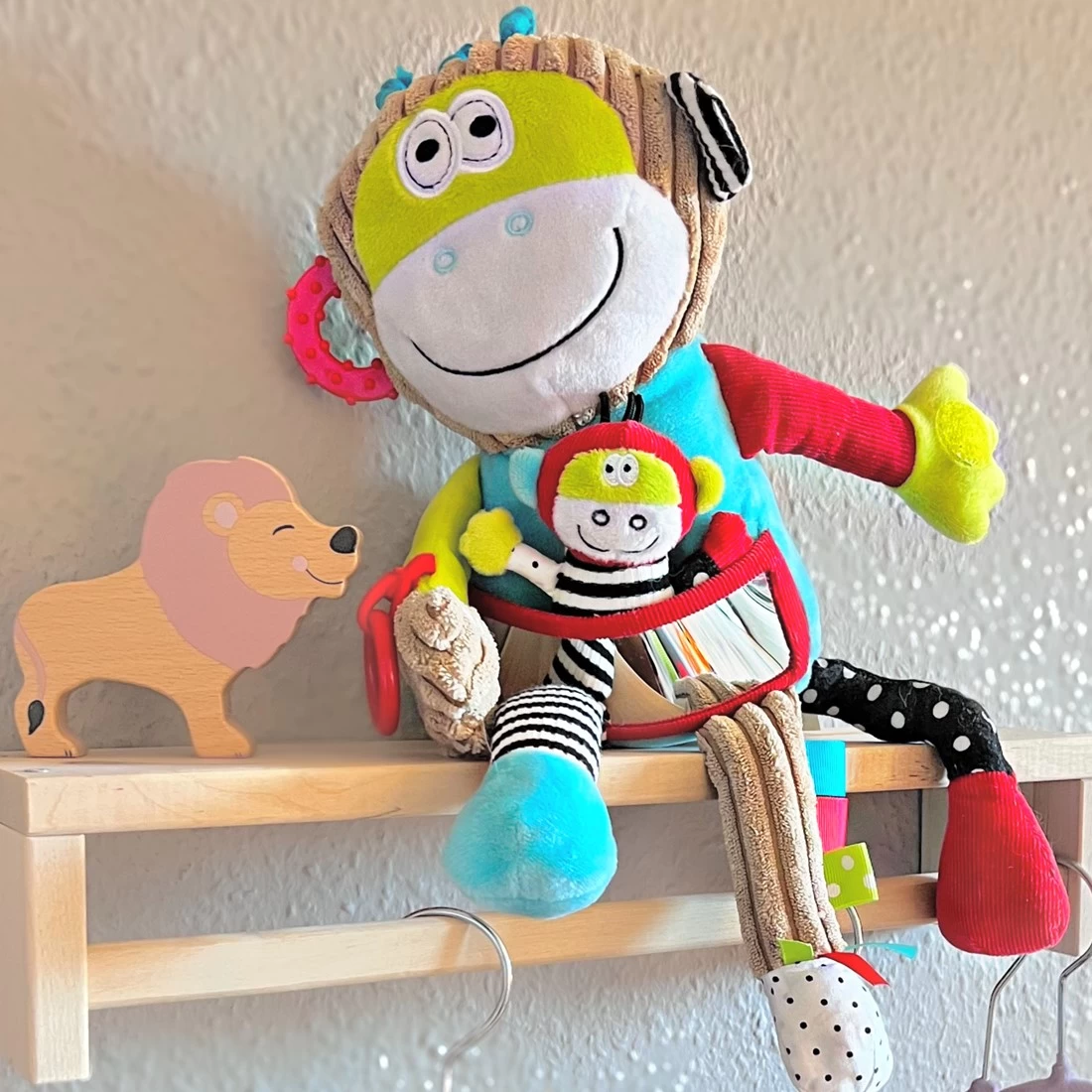 Dolce Classic Aktivitätsspielzeug Affe Charlie - 25 Cm 11 Dolce Classic Aktivitätsspielzeug Affe Charlie - 25 Cm – Bild 9