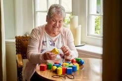 EDX Education 53365 Riesige Fadenperlen Aus Holz (24-teilig) -Kinder Welt Verkauf edx education 53365 riesige fadenperlen aus holz 24 teilig 3