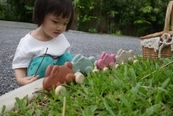 Plan Toys Holzkaninchen Auf Rädern - Braun -Kinder Welt Verkauf plan toys holzkaninchen auf raedern braun 2