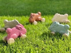 Plan Toys PlanToys Holzspielzeug Schiebehäschen-Rosa 5 Plan Toys PlanToys Holzspielzeug Schiebehäschen-Rosa -Kinder Welt Verkauf plantoys holzspielzeug schiebehaeschen rosa 2