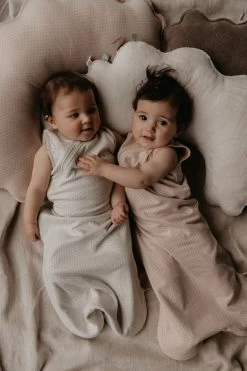 Snoozebaby Fütterungskissen Milky Rust - 75 X 20 X 15 Cm -Kinder Welt Verkauf snoozebaby organic feeding pillow milky rust with detachable cover