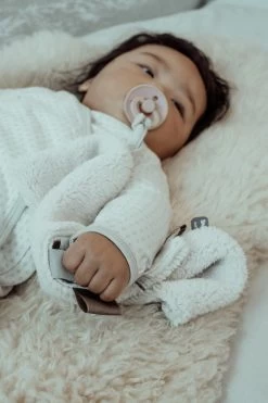 Snoozebaby Kuscheltier Sweet Dreaming Stone Beige - 25 X 25cm GOTS -Kinder Welt Verkauf snoozebaby organisch knuffeldoekje 25x25 cm stone beige 1