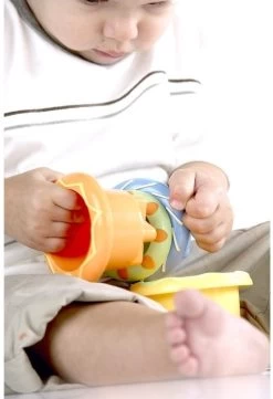 Stapelturm Mit 7 Bechern, Rainbow Stacker, Ab 6 Monaten, Im Geschenkkarton, Ca. 8,5 X 8,5 X 13 Cm -Kinder Welt Verkauf stapelturm mit 7 bechern rainbow stacker ab 6 monaten im geschenkkarton ca 8 5 x 8 5 x 13 cm 3